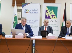 خلال لقاء طاولة مستديرة نظمها معهد ماس  محافظ سلطة النقد: أزمة علاقات المراسلة المصرفية تتطلب تحركاً عاجلاً 