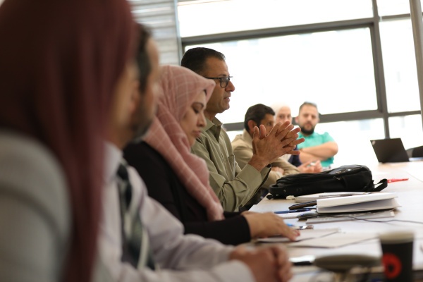 أوكسفام واتحاد المزارعين الفلسطينيين ومعهد ماس يعقدون جلسة لمراجعة وتوثيق السياسات الداعمة لصمود التجمعات البدوية الرعوية في الضفة الغربية 