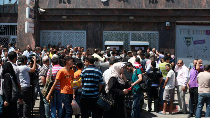 [broadcast] Israel&#039;s move to isolate Palestinian banks will give rise to black market 